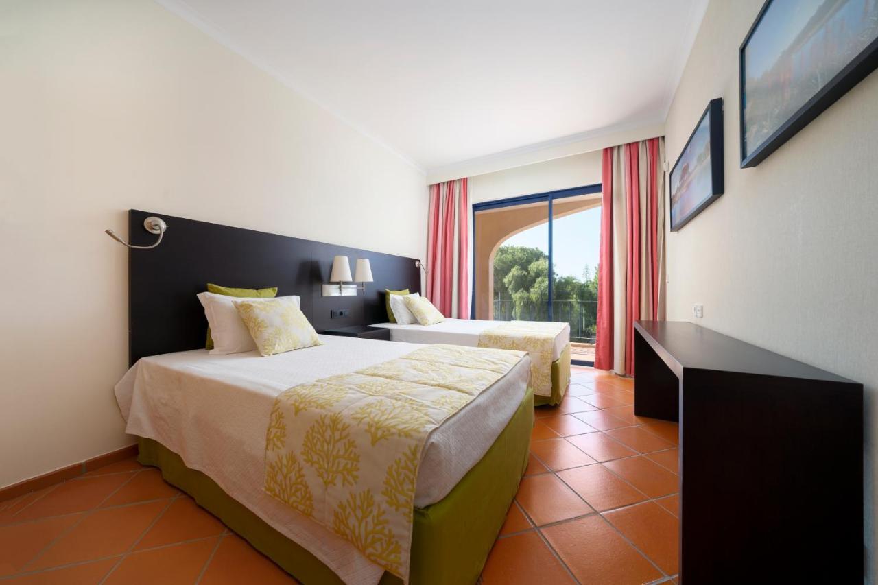 AL - Apartamento Vila Sol F5 T Quarteira Bagian luar foto